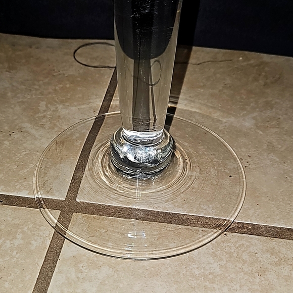 Giant Martini Glass 10"×9" - Picture 3 of 3